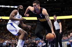 雷速体育-独行侠对阵灰熊，实力悬殊对决谁主沉浮