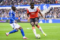 雷速体育下载-关于里昂主场击败斯特拉斯堡，继续保持领跑的信息