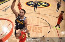 雷速体育比分官网-火箭翻盘掘金，米切尔一己之力扛起全队的简单介绍