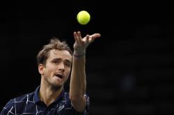 雷速体育-美国网球队轻取意大利网球队，梅德韦杰夫打破历史纪录的简单介绍