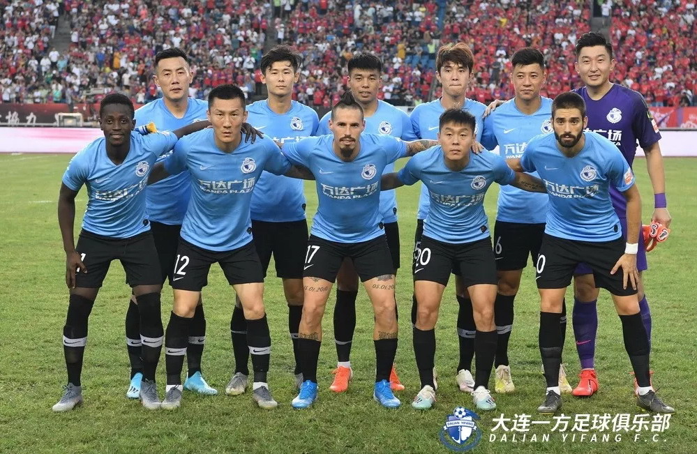 包含大连一方强势逆袭连胜领跑联赛积分榜的词条