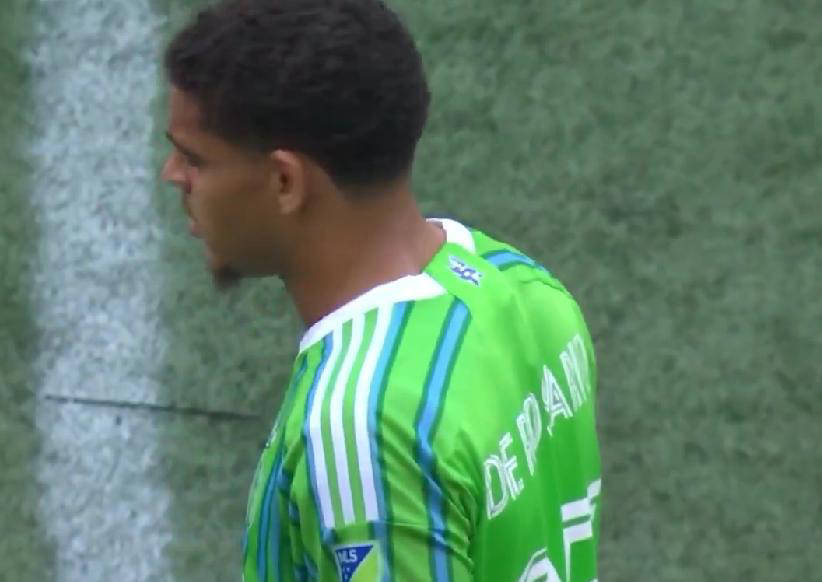 勒沃库森碾压曼联,苏亚雷斯送出助攻的简单介绍 勒沃库森碾压曼联,苏亚雷斯送出助攻的简单介绍