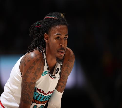 魔术血洗公牛,莫兰特送出助攻的简单介绍 魔术血洗公牛,莫兰特送出助攻的简单介绍